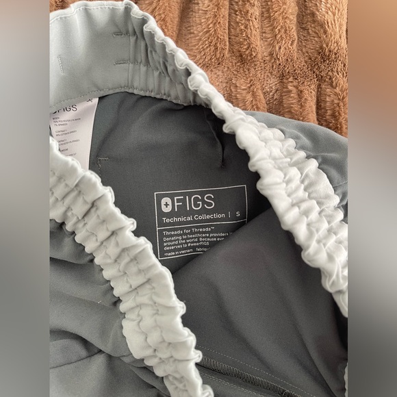 Figs Scrub Set - Picture 6 of 7